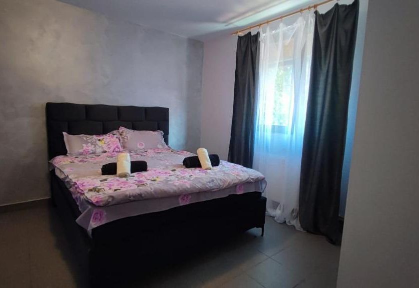 Como Apartments