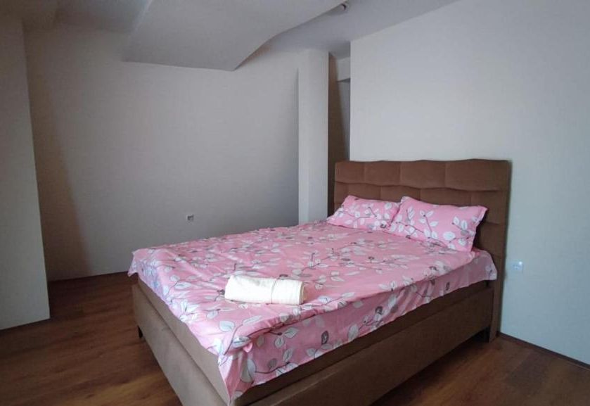 Como Apartments