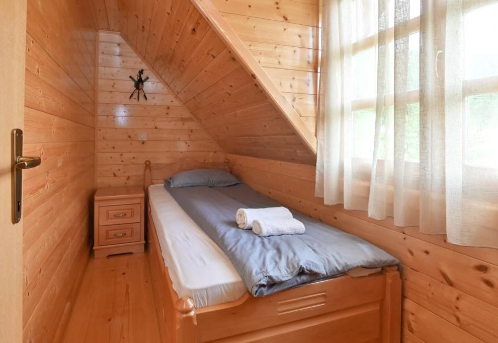 Vikendica pored Drine