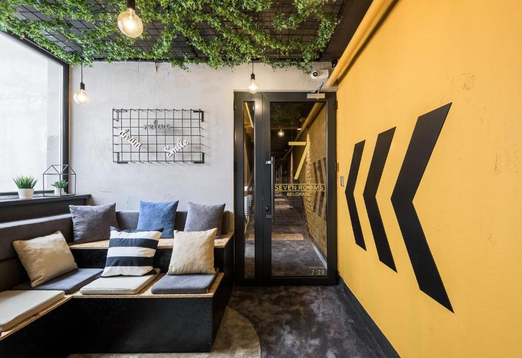 7 Rooms Suites