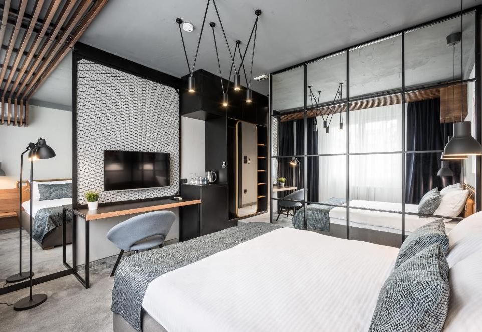 7 Rooms Suites