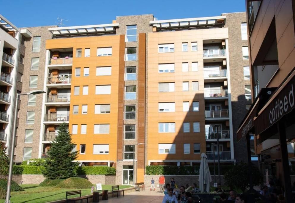 A Blok New Modern - Free garage parking, comfortable, quiet with a park view