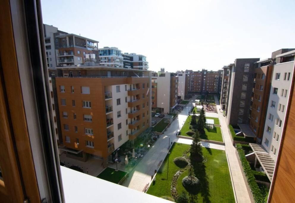 A Blok New Modern - Free garage parking, comfortable, quiet with a park view