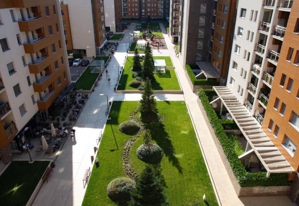 A Blok New Modern - Free garage parking, comfortable, quiet with a park view