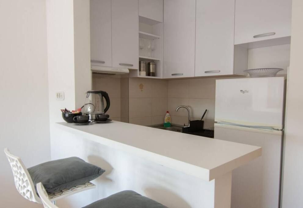 A Blok New Modern - Free garage parking, comfortable, quiet with a park view