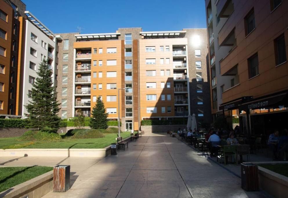 A Blok New Modern - Free garage parking, comfortable, quiet with a park view