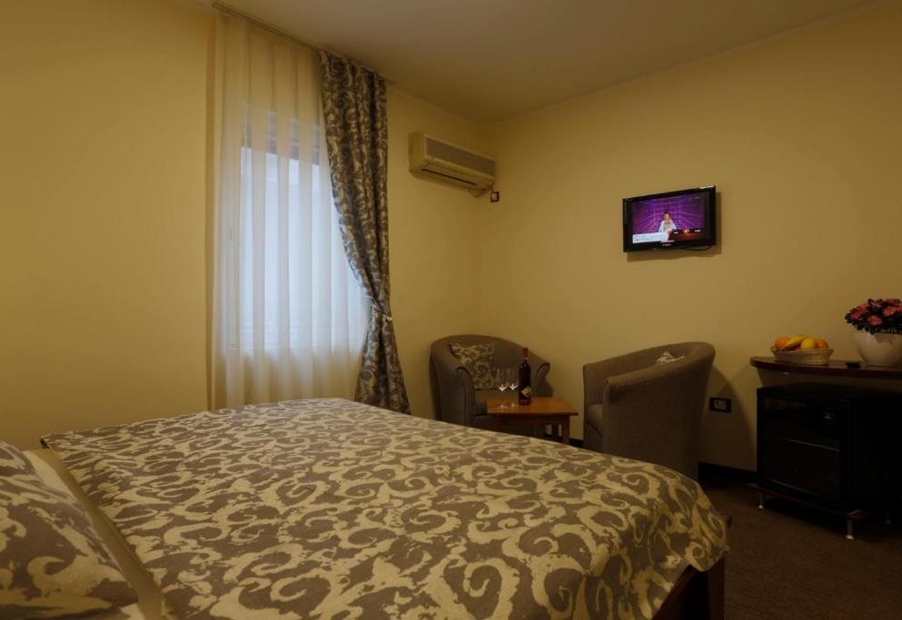 Accommodation Tara