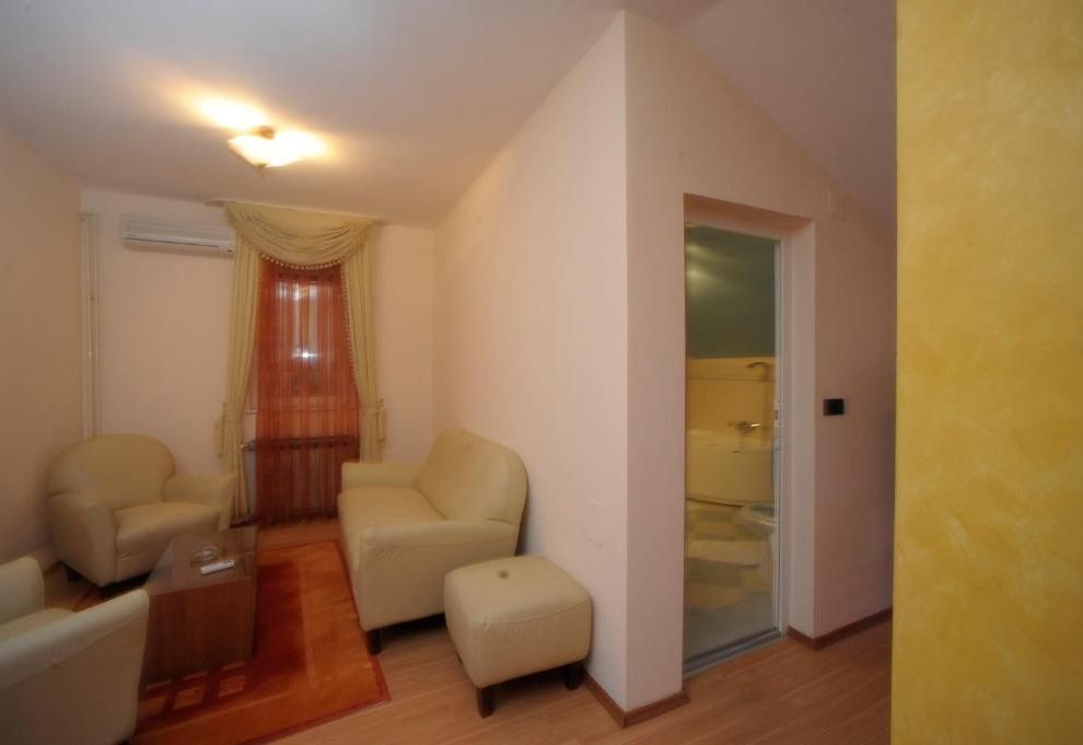 Accommodation Tara