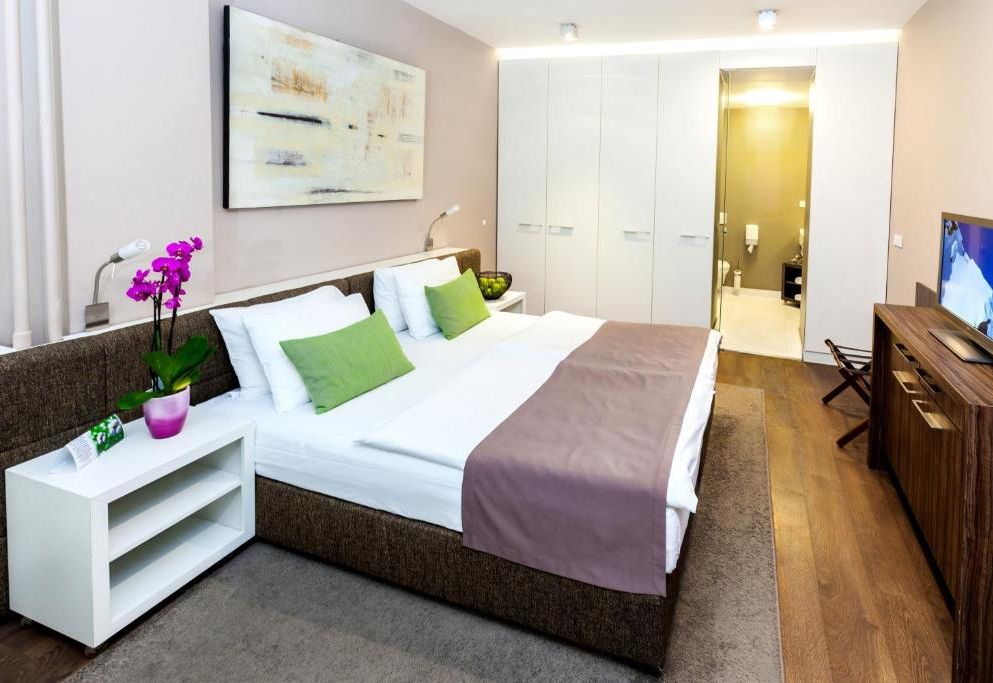 Adresa Suites