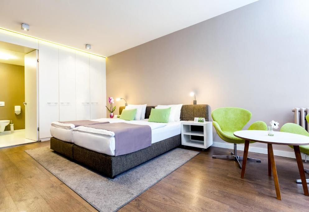Adresa Suites