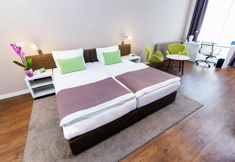 Adresa Suites