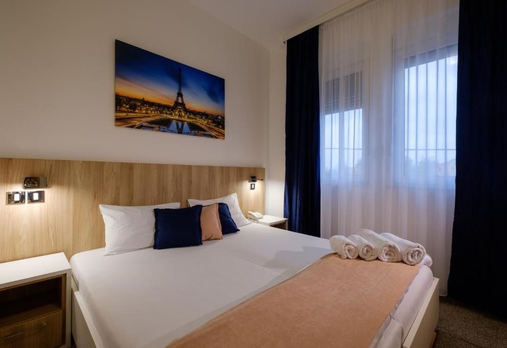 Airport Hotel Garni