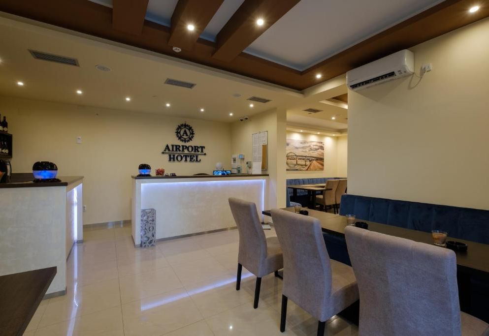 Airport Hotel Garni