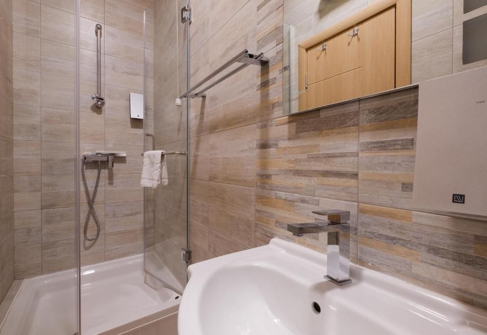 Airport Hotel Garni