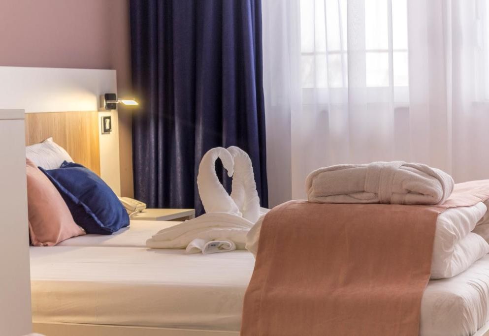 Airport Hotel Garni