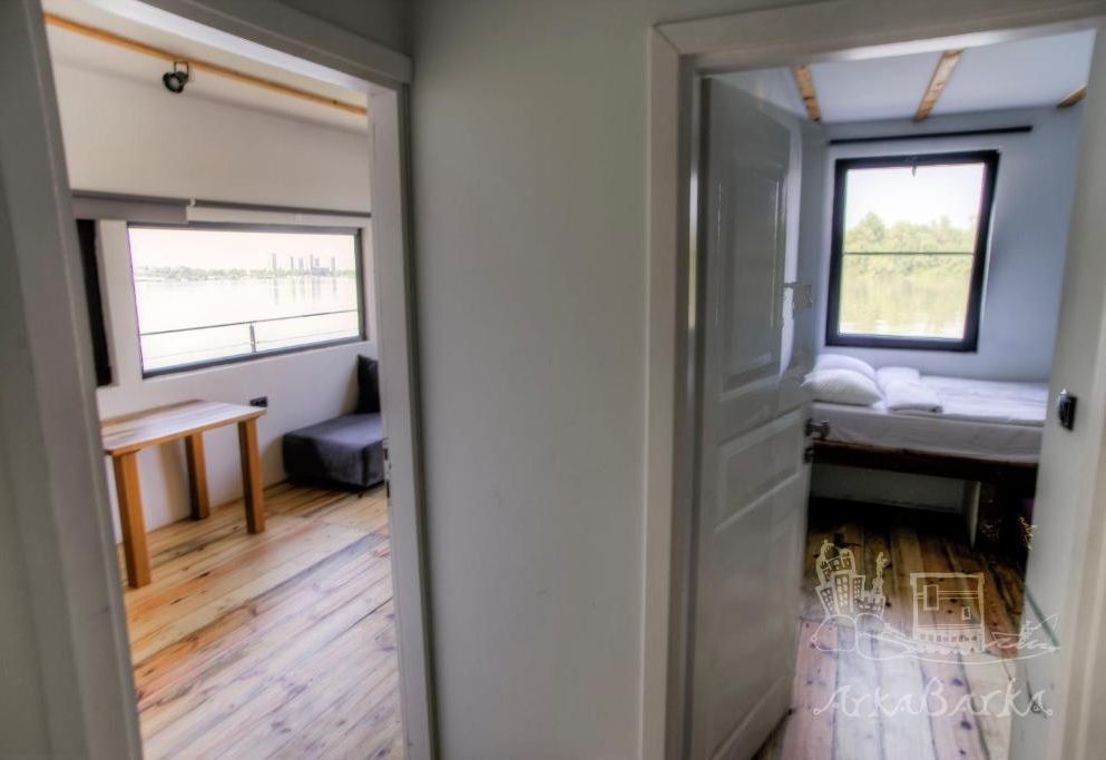 ArkaBarka 2- Floating Dream Rooms and Apartments