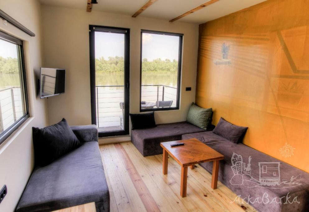 ArkaBarka 2- Floating Dream Rooms and Apartments