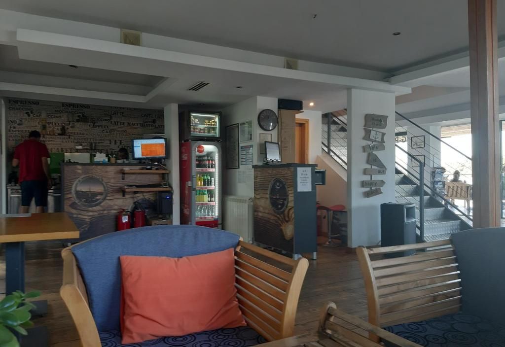 B&B Botel Charlie