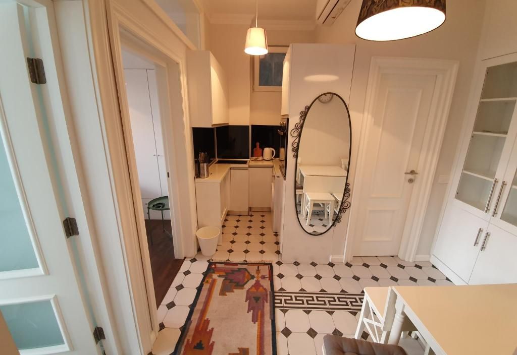 Belgrade Center Apartment Slavija Square III
