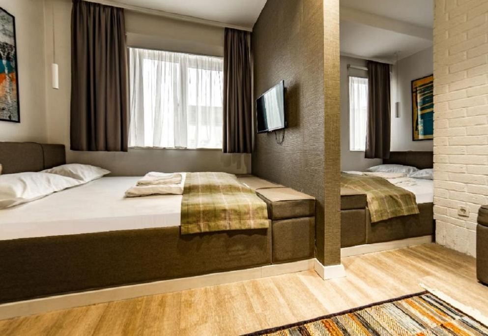 Belgrade Inn Garni Hotel