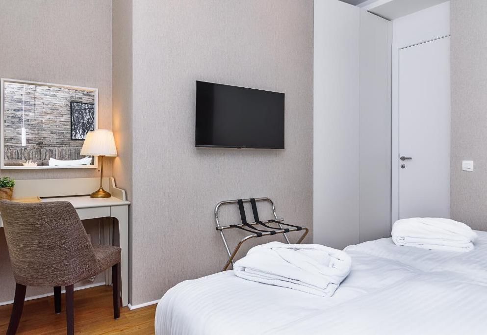Belgrade Inn Garni Hotel