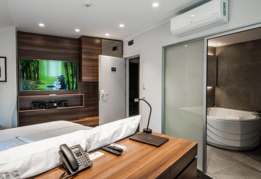 Best Western Premier Natalija Residence