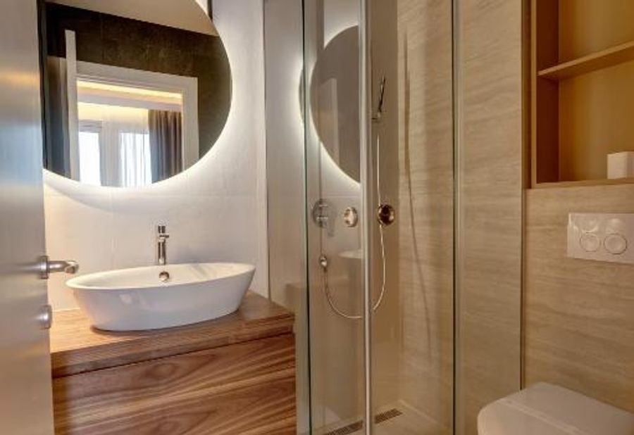 Black Pearl Luxury Suites