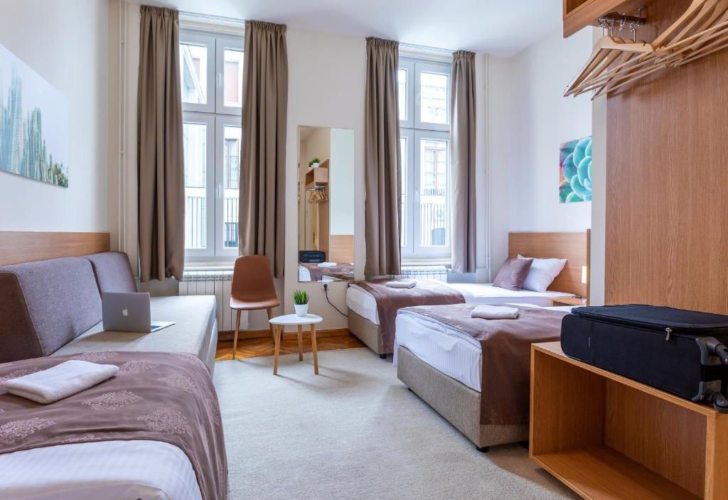Booking En Suite