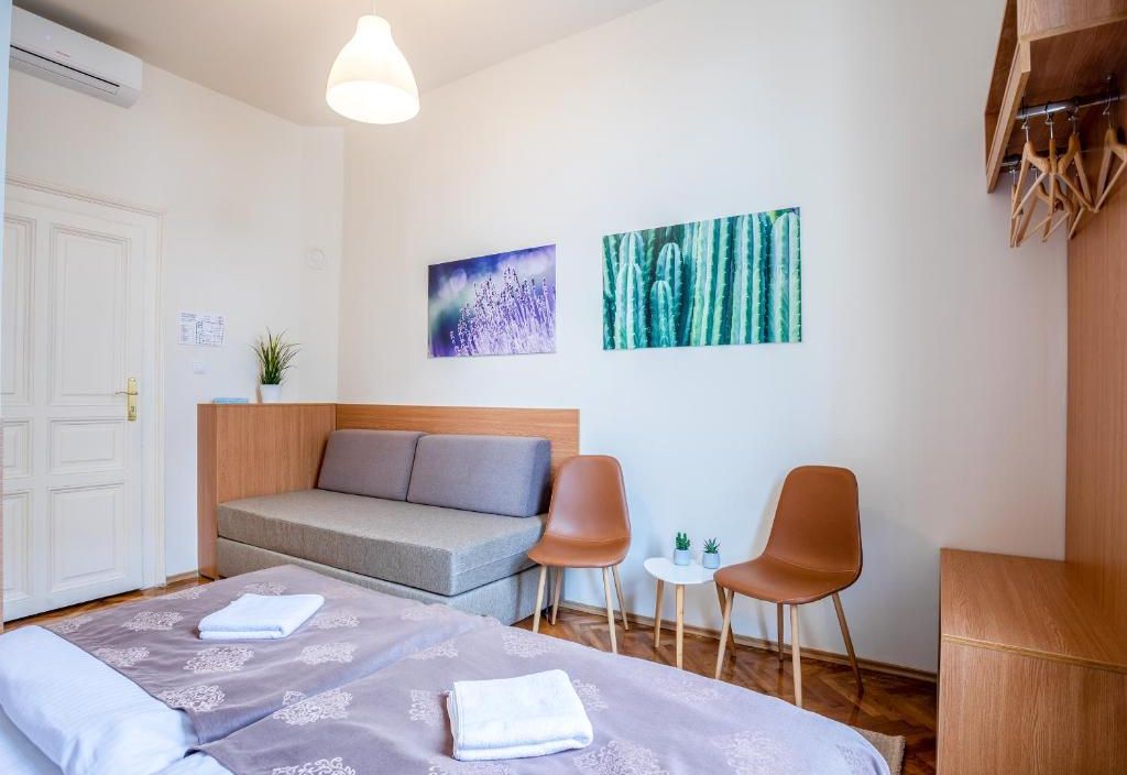 Booking En Suite