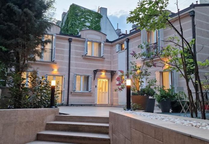 Carice Milice Old Town Residence