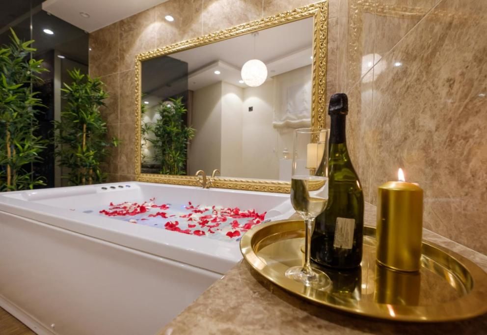 Central Business Apartments Jacuzzi