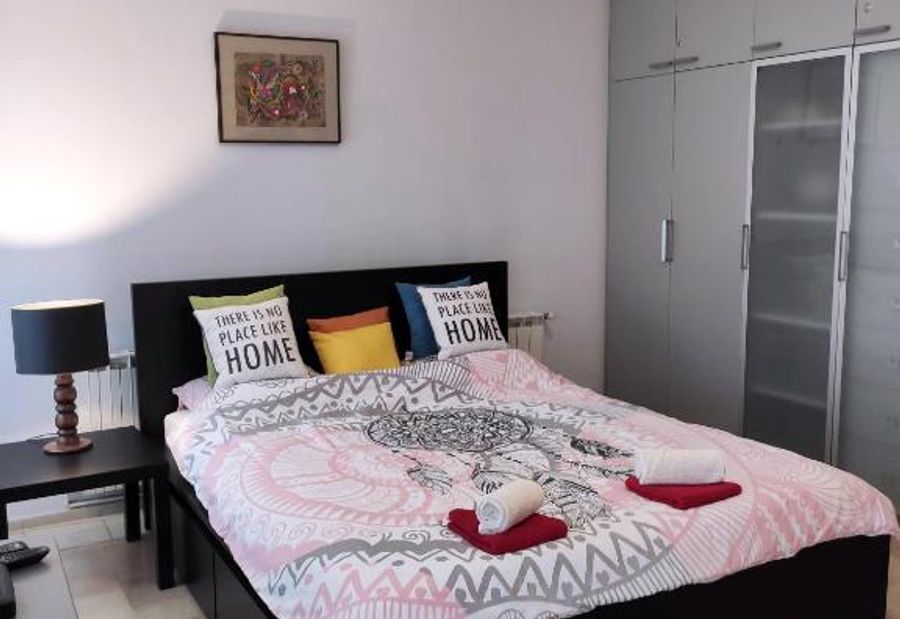 City Center Lovely Studio Apartment