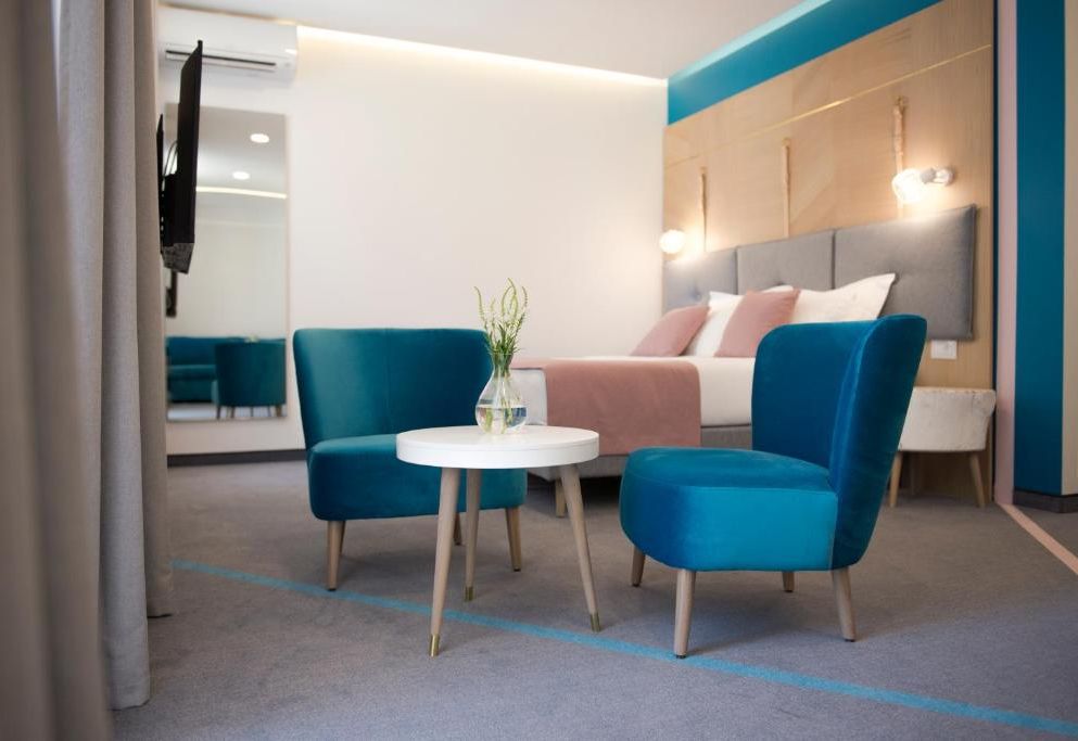 City Nest Modern & Cozy Suites