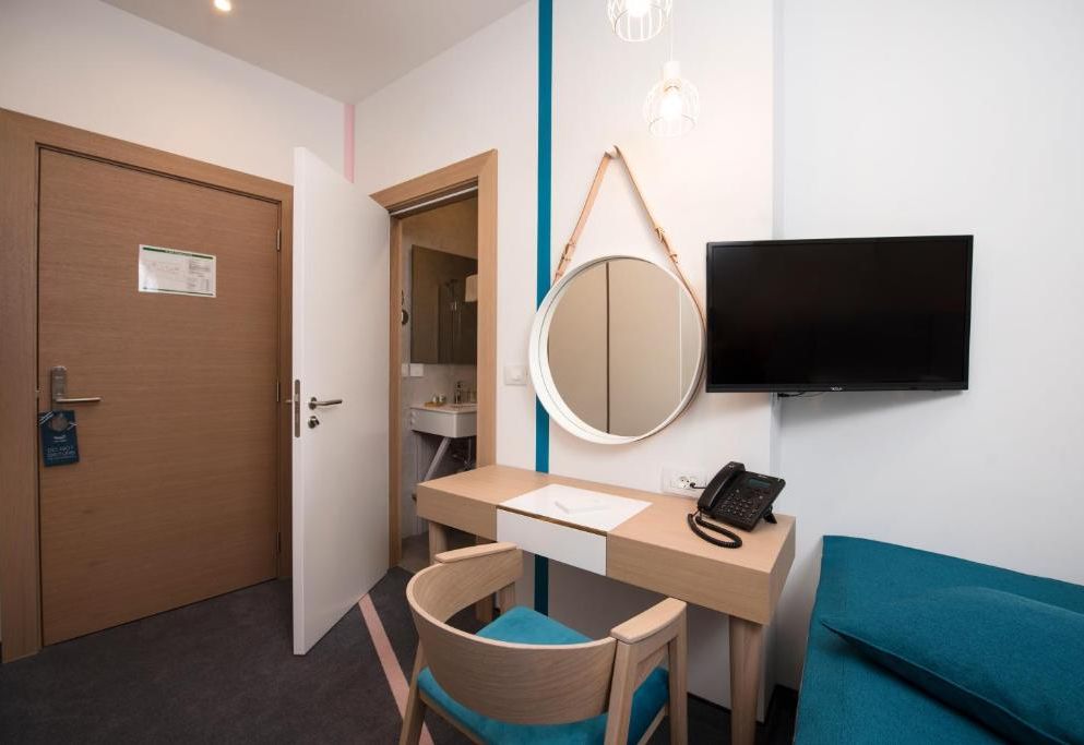 City Nest Modern & Cozy Suites
