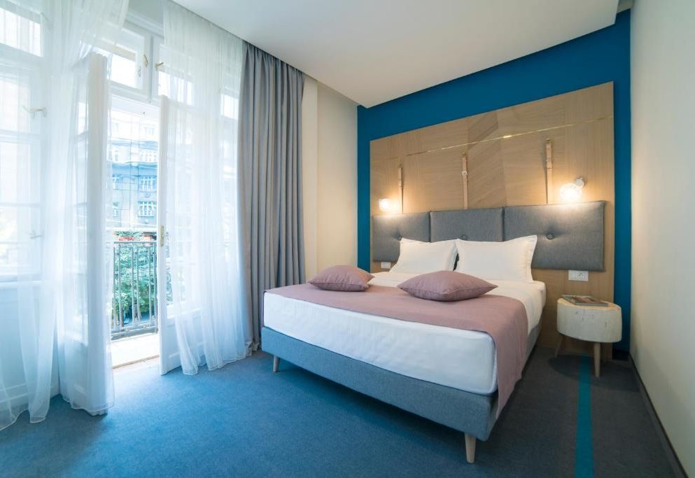 City Nest Modern & Cozy Suites