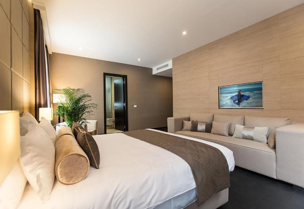 Dominic Smart & Luxury Suites - Republic Square