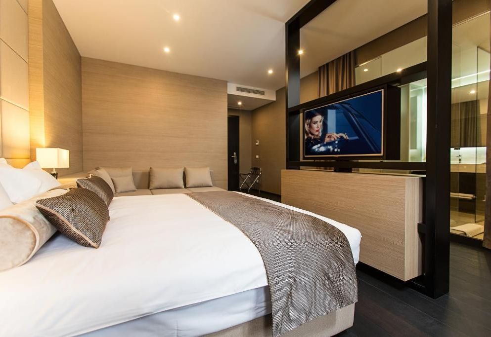 Dominic Smart & Luxury Suites - Republic Square