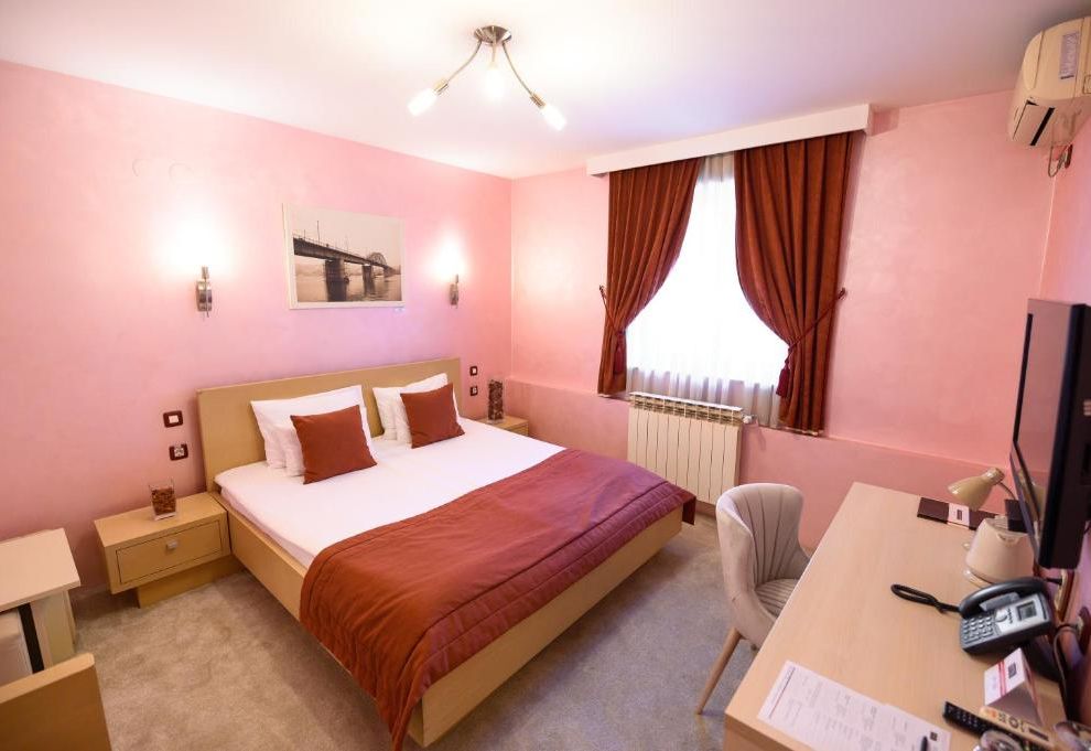 Euro Garni Hotel