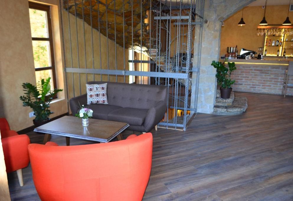 Garni Hotel Chicha - Winery ŠKRBIĆ