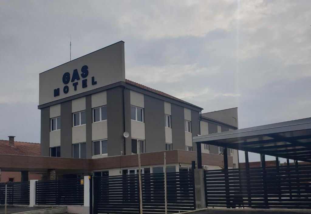 Gas Motel