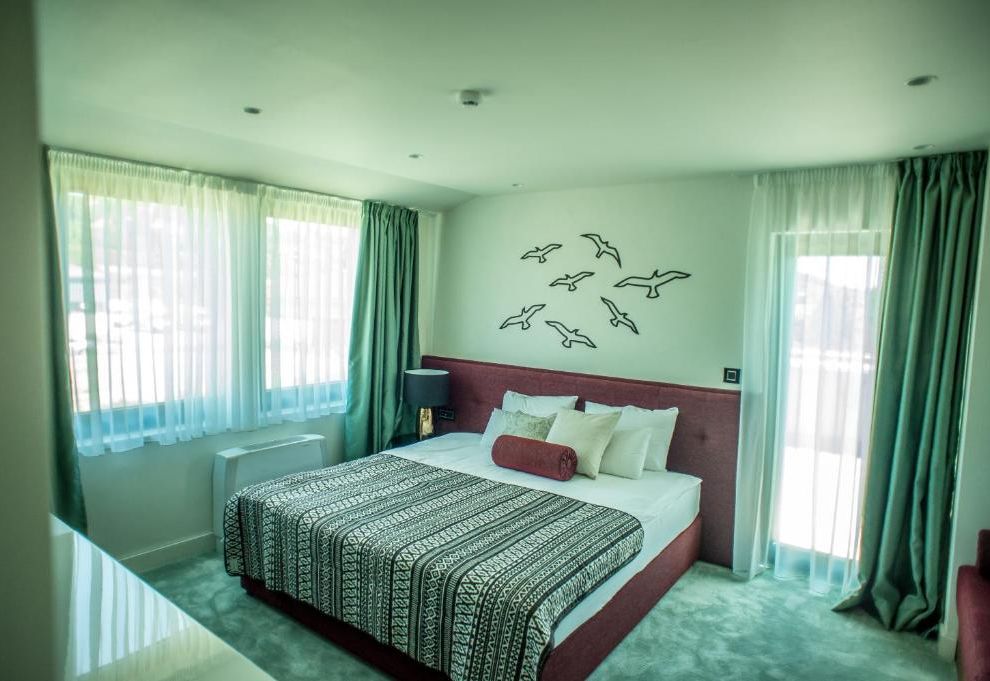 Hotel Hedonic