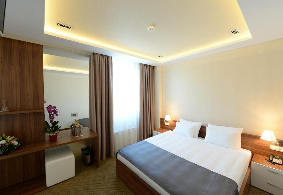 Hotel Hedonic