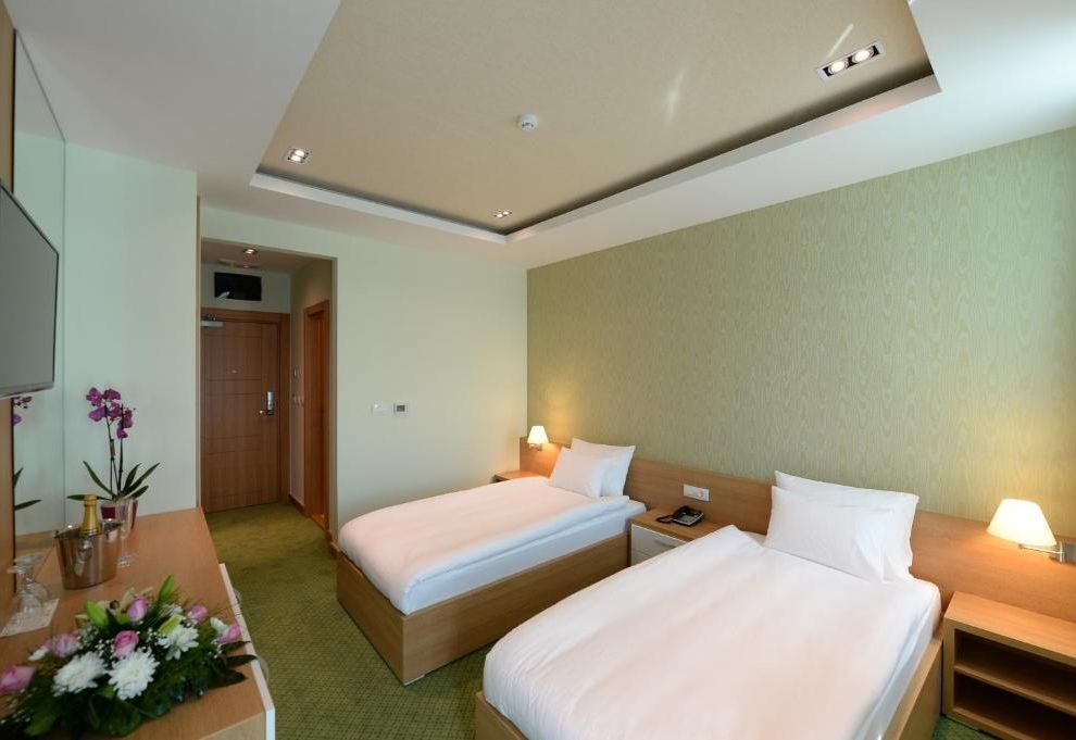 Hotel Hedonic