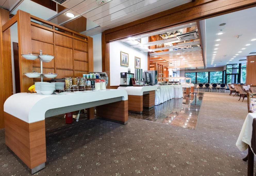 Hotel M