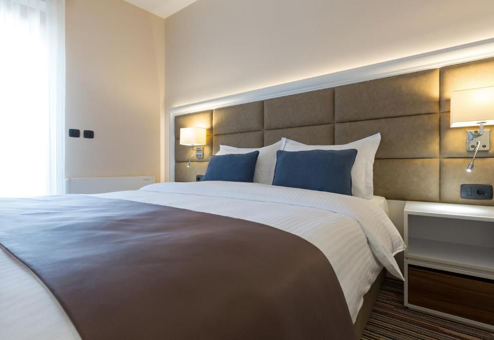 Hotel TESLA - Smart Stay Garni