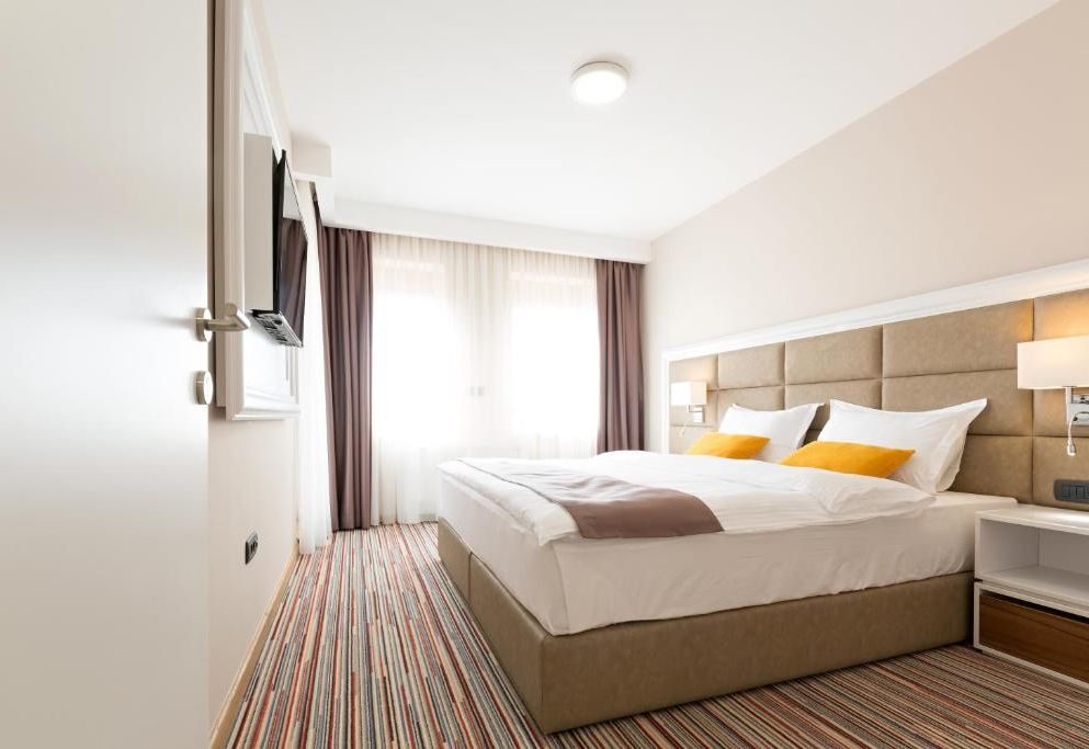 Hotel TESLA - Smart Stay Garni