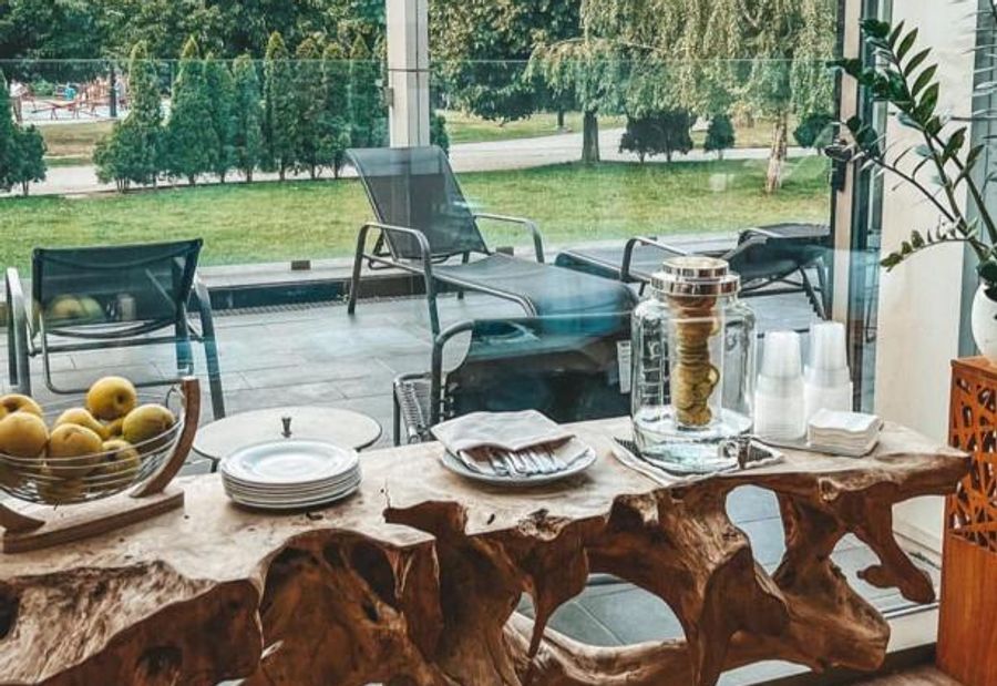 Metropol Palace, Belgrade