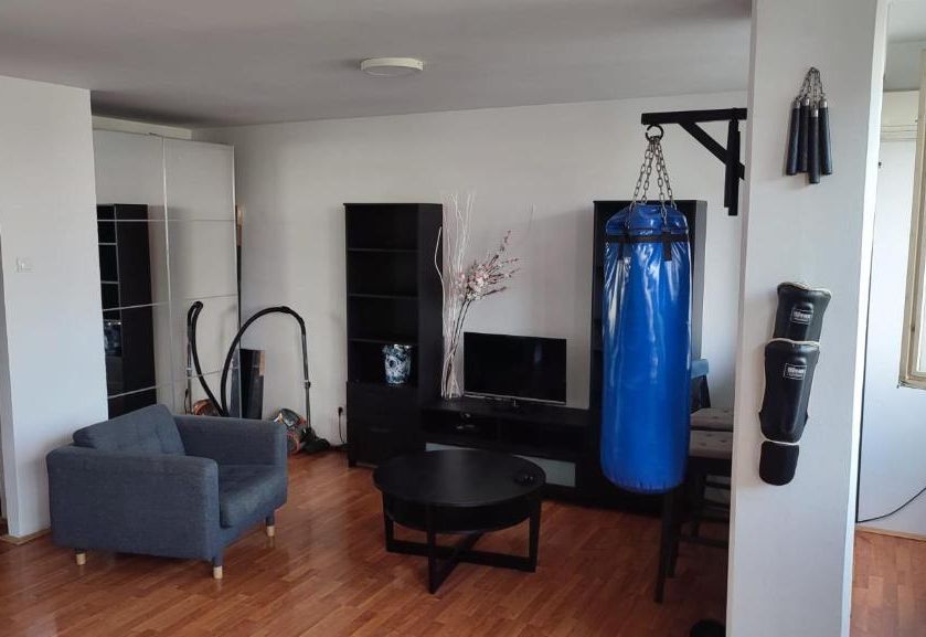 Nice apartment in New Belgrade with free parking