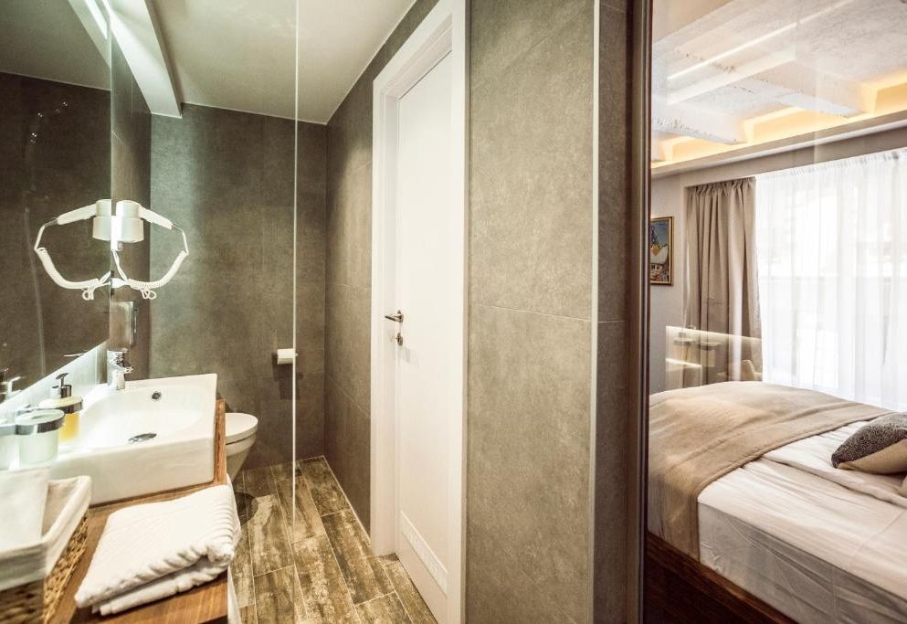 Nomad Luxury Suites