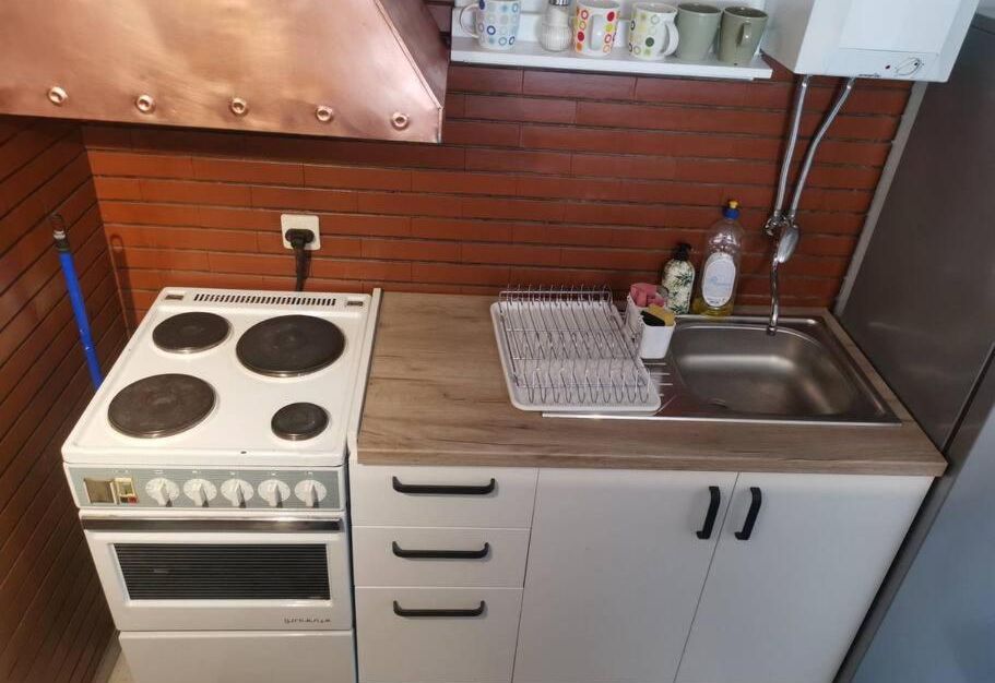 Nov apartman u mirnoj ulici u centru Beograda